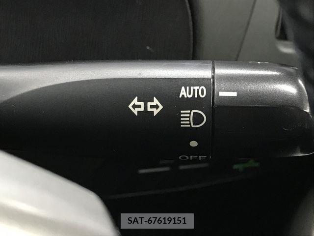 Toyota PRIUS 2013-04 376574-19