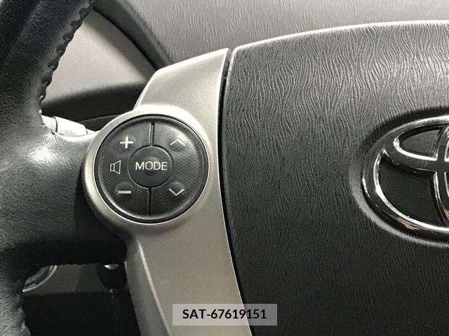 Toyota PRIUS 2013-04 376574-17