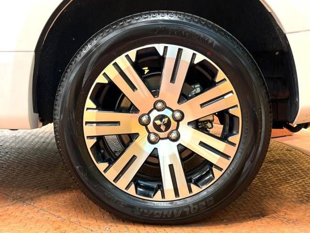 Mitsubishi DELICA D5 2023-05 28243-14