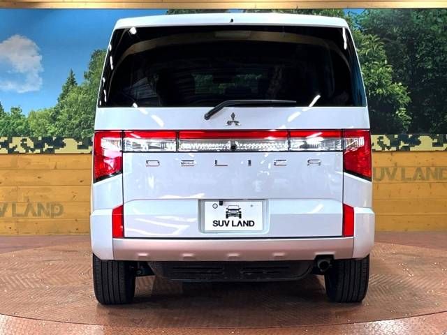Mitsubishi DELICA D5 2023-05 28243-16