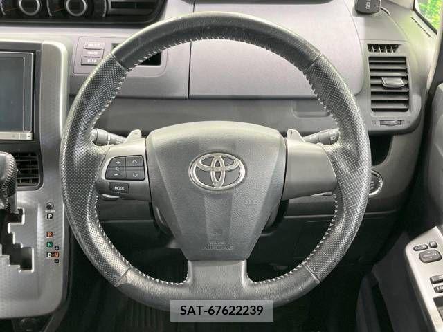 Toyota VOXY 2013-10 339628-12