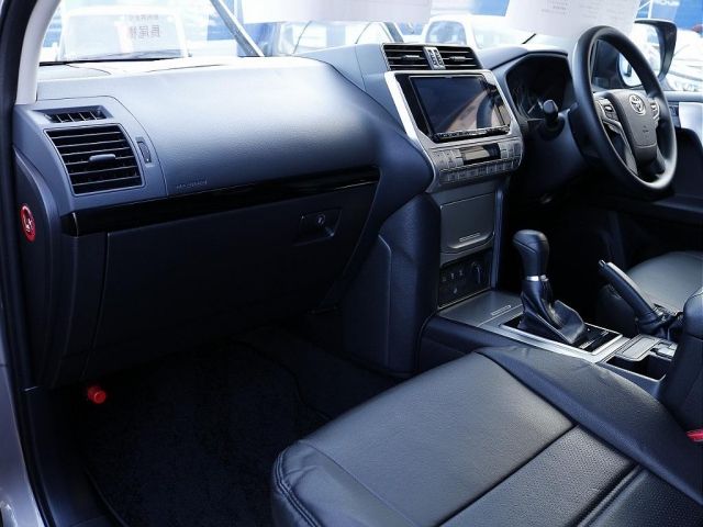 Toyota PRADO 2019-01 18609-5
