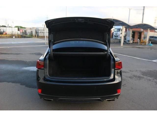 Lexus IS 2016-12 22017-10