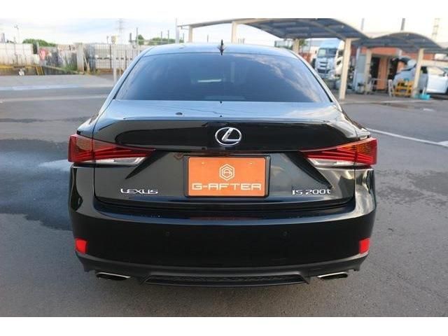 Lexus IS 2016-12 22017-3