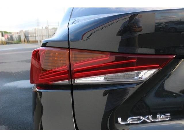 Lexus IS 2016-12 22017-5