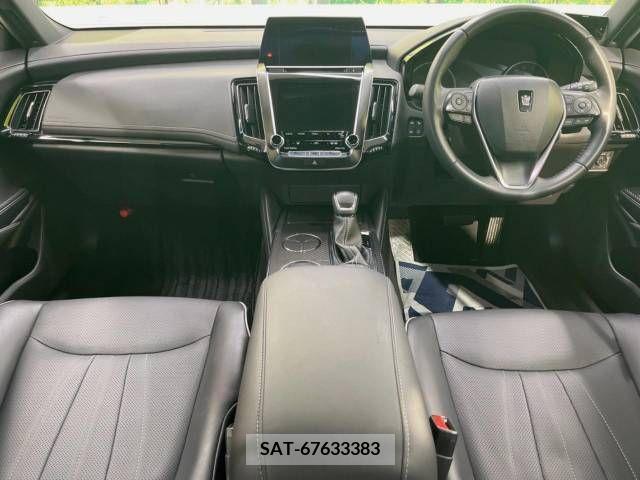 Toyota CROWN SEDAN 2018-06 337616-1