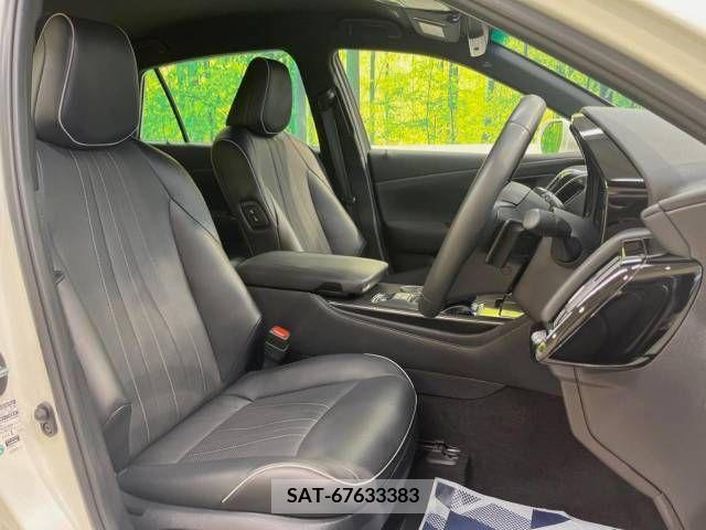 Toyota CROWN SEDAN 2018-06 337616-8