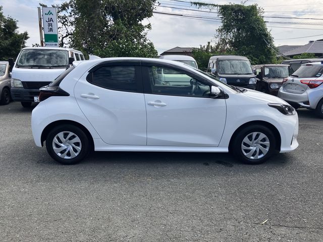Toyota YARIS 2020-07 12246-5