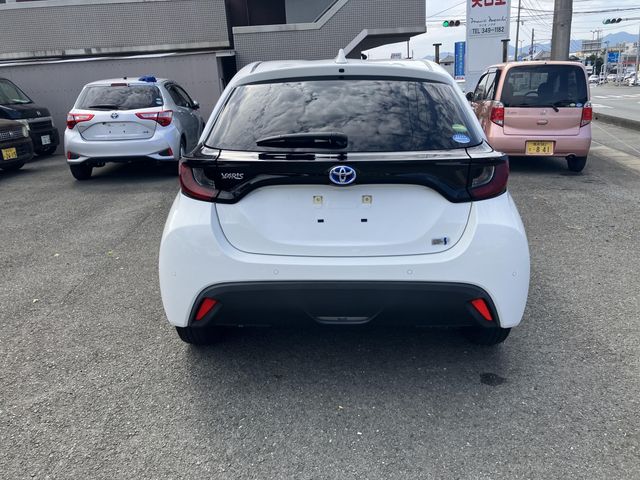 Toyota YARIS 2020-07 12246-1