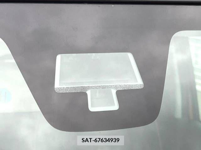 Suzuki HUSTLER 2017-02 396869-4