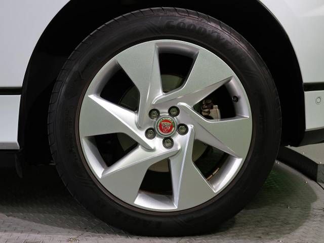 Jaguar I-Pace 2020-06 185054-13
