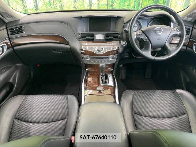 Nissan FUGA 2011-11 360743-1