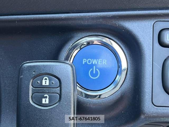Toyota AQUA 2017-10 314334-8