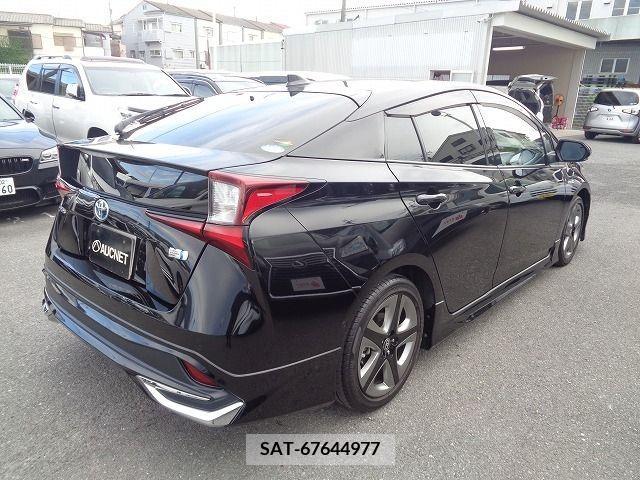 Toyota PRIUS 2020-03 351197-2
