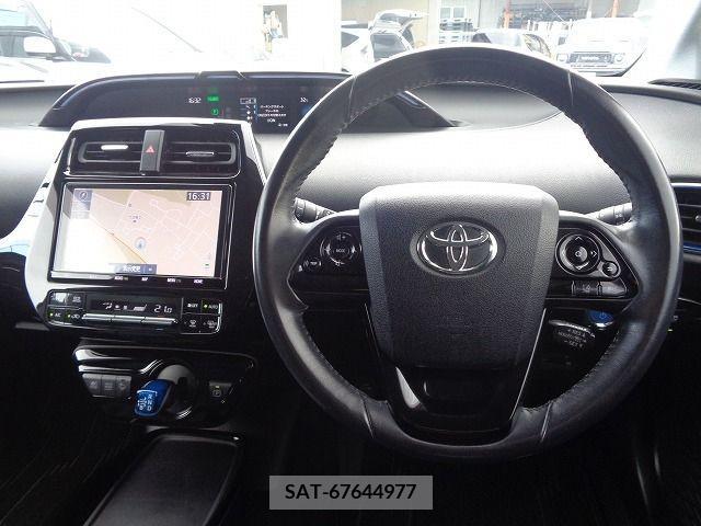 Toyota PRIUS 2020-03 351197-1