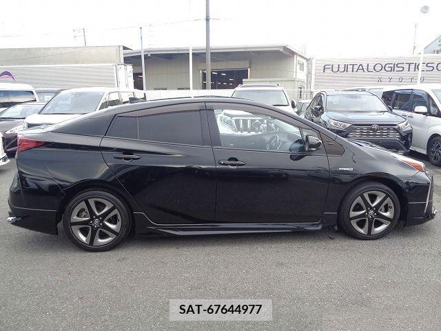 Toyota PRIUS 2020-03 351197-27