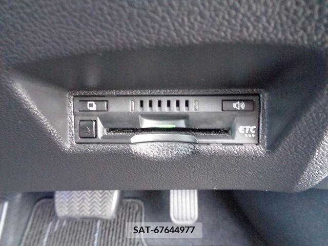 Toyota PRIUS 2020-03 351197-18