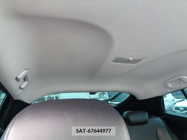 Toyota PRIUS 2020-03 351197-24