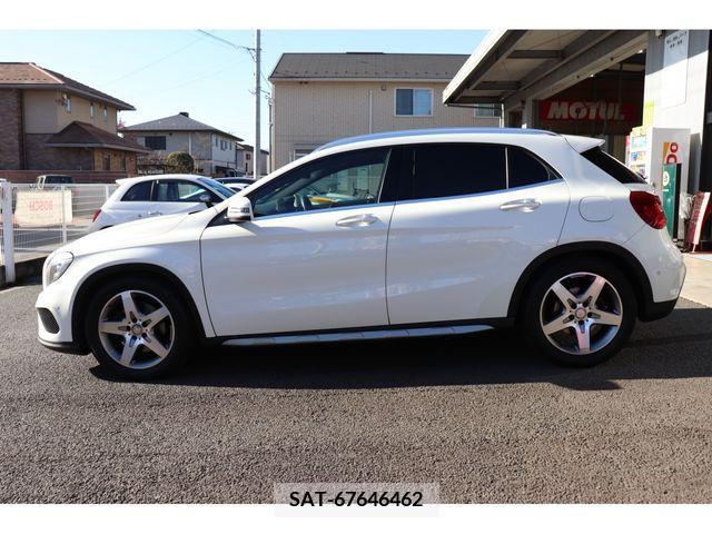 Mercedes Benz GLA-CLASS 2016-02 208428-4