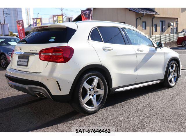 Mercedes Benz GLA-CLASS 2016-02 208428-5