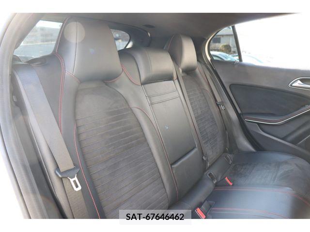 Mercedes Benz GLA-CLASS 2016-02 208428-10