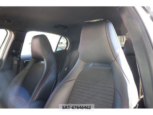 Mercedes Benz GLA-CLASS 2016-02 208428-11