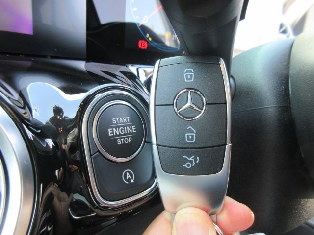 Mercedes Benz GLA-CLASS 2020-10 19447-16