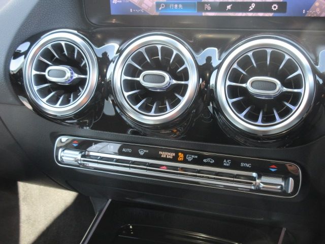 Mercedes Benz GLA-CLASS 2020-10 19447-23