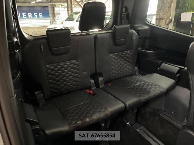 Toyota VOXY 2023-07 231451-9