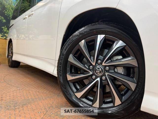 Toyota VOXY 2023-07 231451-13