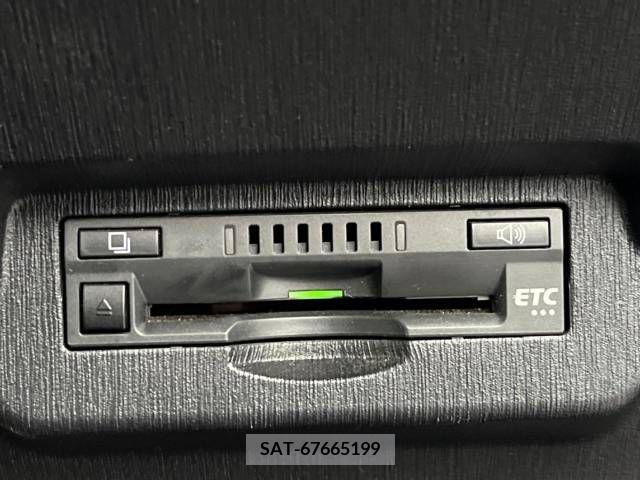 Toyota PRIUS ALPHA 2017-03 250731-4
