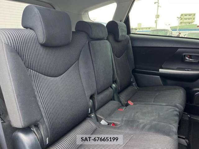 Toyota PRIUS ALPHA 2017-03 250731-9