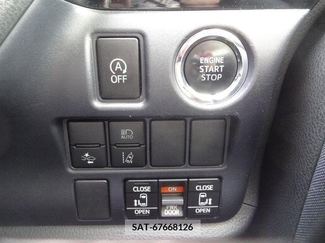 Toyota VOXY 2017-03 232125-12
