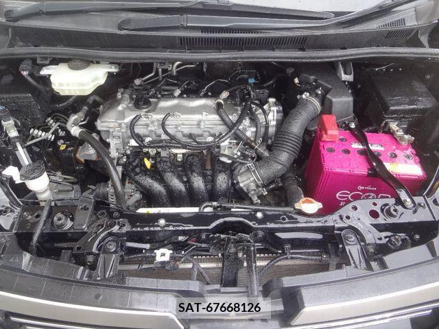 Toyota VOXY 2017-03 232125-19
