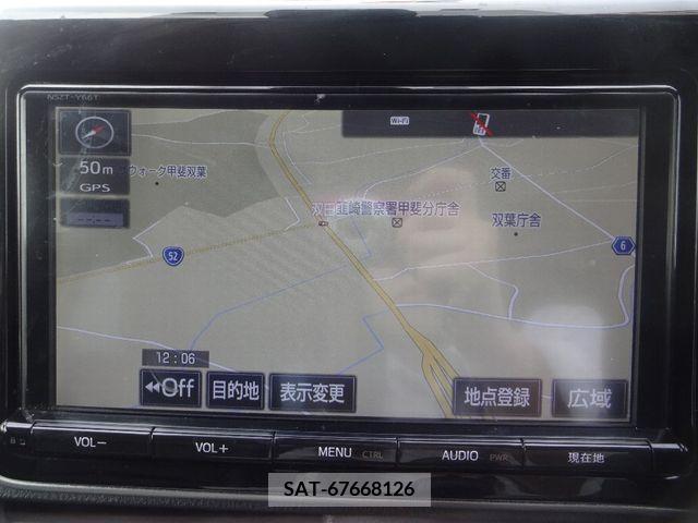 Toyota VOXY 2017-03 232125-8