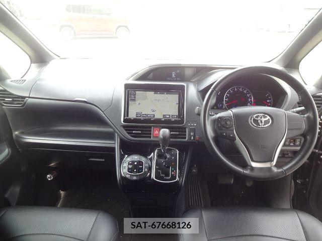 Toyota VOXY 2017-03 232125-2