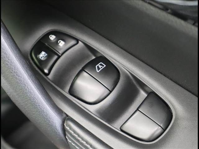 Nissan X-TRAIL 2019-07 28674-19