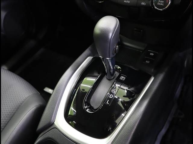 Nissan X-TRAIL 2019-07 28674-12