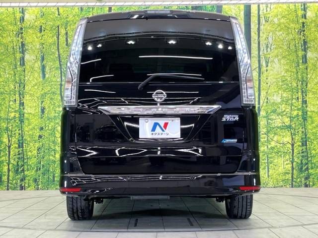 Nissan SERENA 2016-02 195375-16