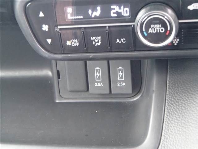 Honda N BOX CUSTOM 2018-10 184563-14
