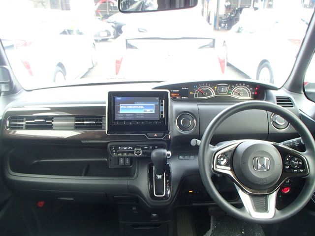 Honda N BOX CUSTOM 2018-10 184563-1