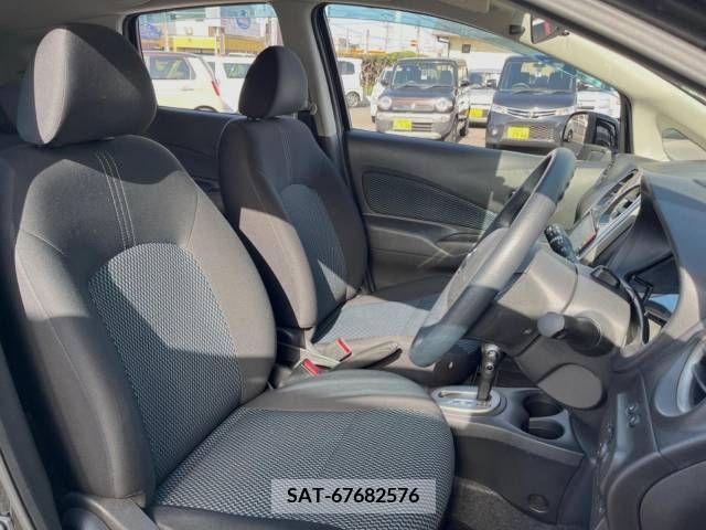 Nissan NOTE 2013-08 302323-9