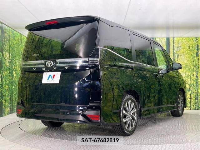 Toyota VOXY 2023-10 289072-17