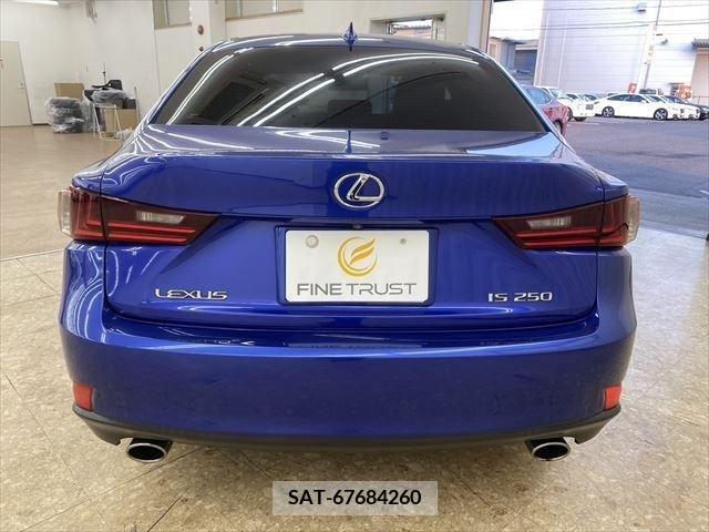 Lexus IS 2014-09 304445-5