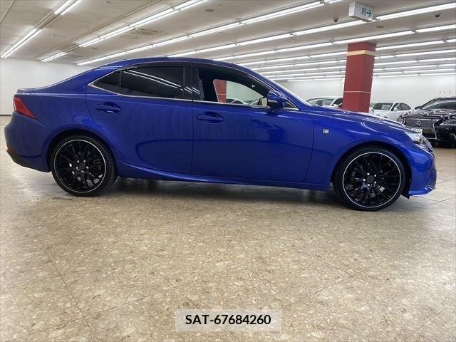 Lexus IS 2014-09 304445-3