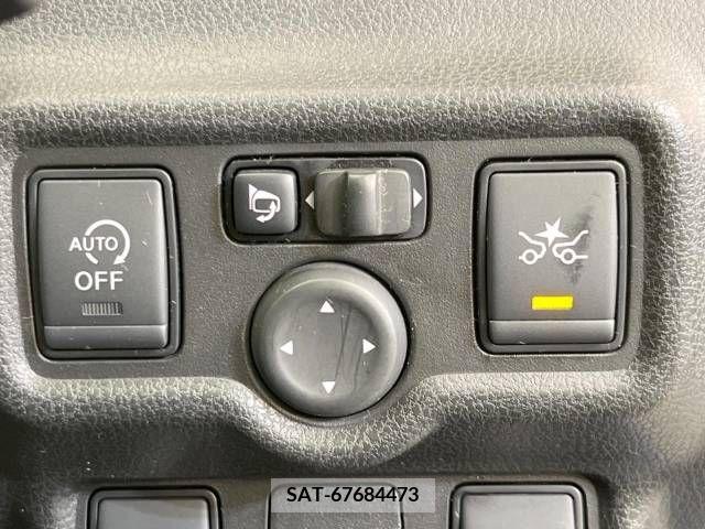 Nissan NOTE 2016-08 257114-7