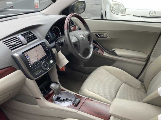 Toyota PREMIO 2010-01 190412-1
