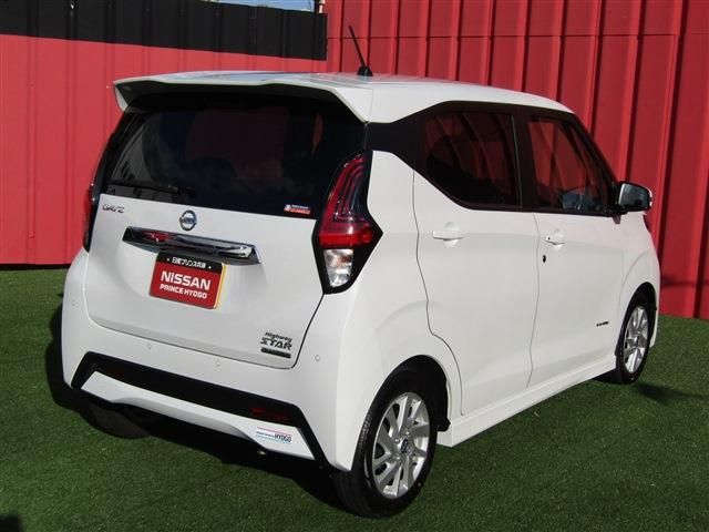 Nissan DAYZ 2022-03 182487-23