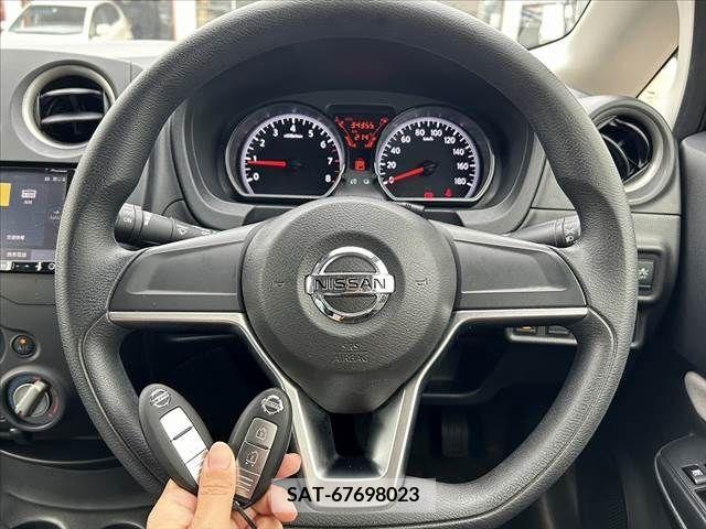Nissan NOTE 2019-04 302439-4