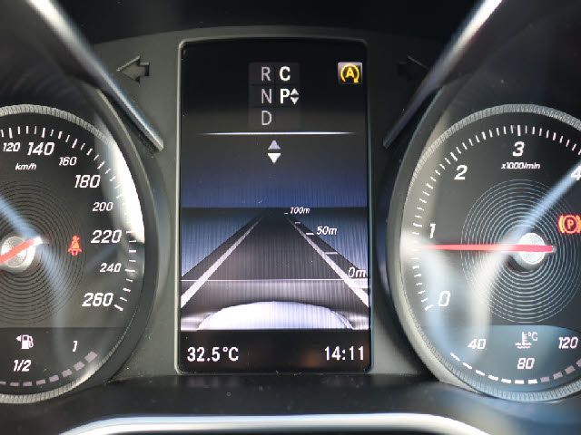 Mercedes Benz V-CLASS 2016-08 22411-17